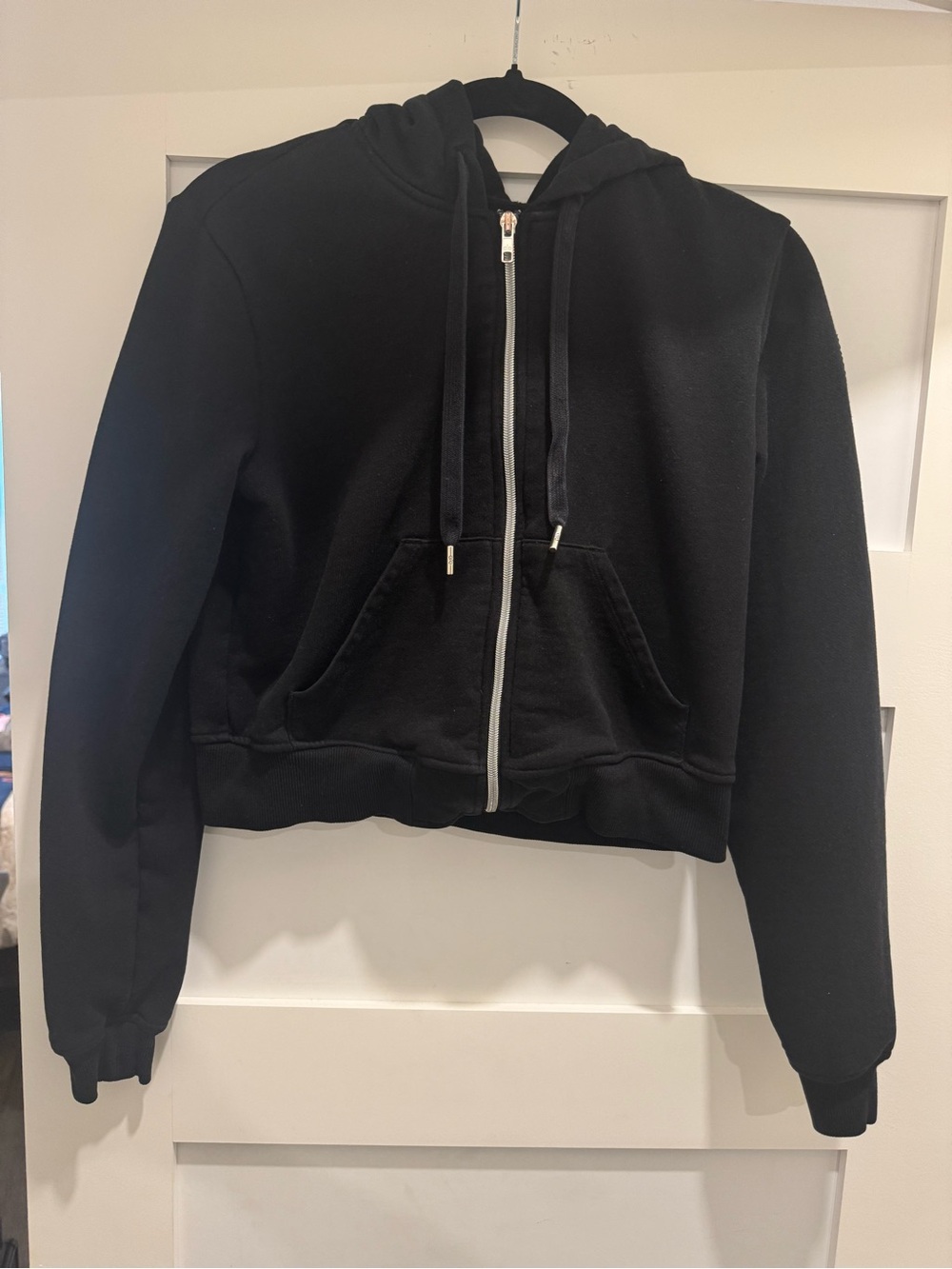 Alo Yoga full zip hoodie. Size medium.